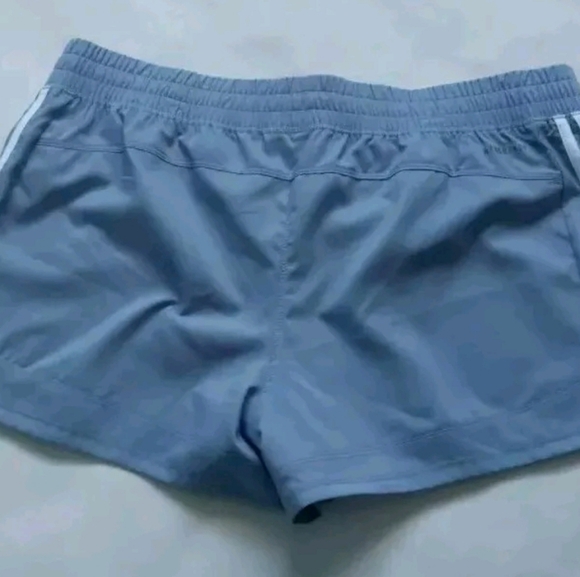 adidas Pacer Training Womens 3-Stripes Heather Woven Shorts Silver Violet Sz L - Picture 2 of 8